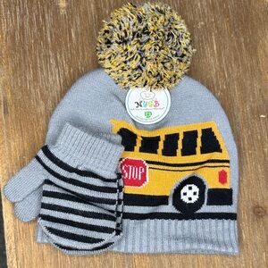 NYGB Not Your Grandma’s Blanket Hat & Gloves Mittens 12-24mos School Bus NWT